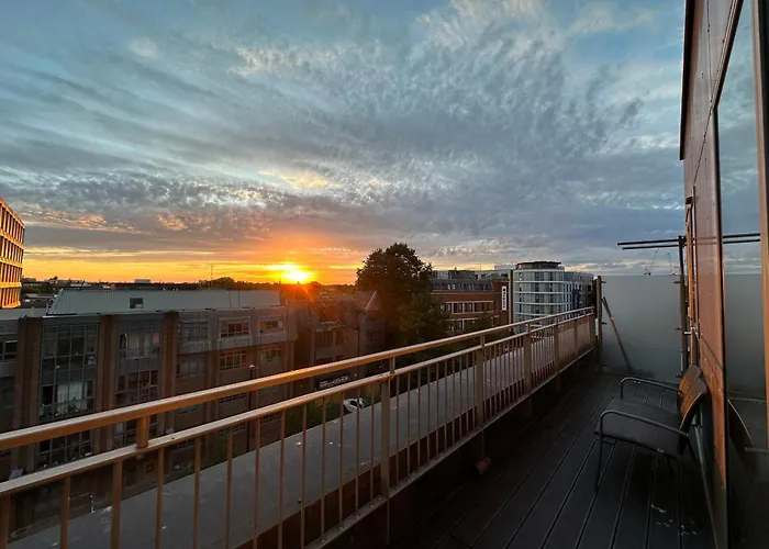 Spacious 2 Bedroom Penthouse Retreat
